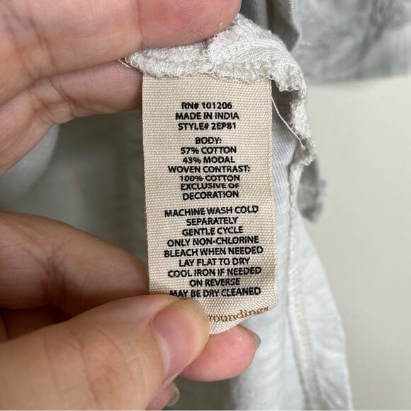 Soft Surroundings Gray Embroidered Cotton Blend 3/4 Sleeve Tunic Top Small - Picture 9 of 13